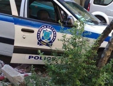 Ατύχημα με περιπολικό: Δύο αστυνομικοί τραυματίστηκαν - Τι λένε ΕΛ.ΑΣ. και συνδικαλιστές